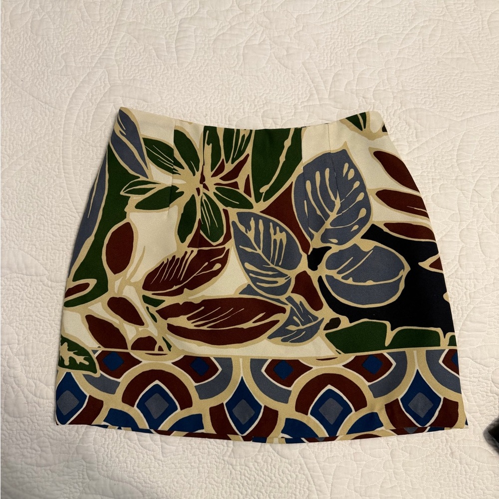 Zara Cream Mini Skirt with Blue, Green & Brown Botanical Print - Picture 2 of 4